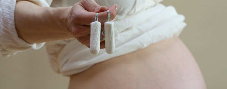 Menstruar durante a gestação: é possível?